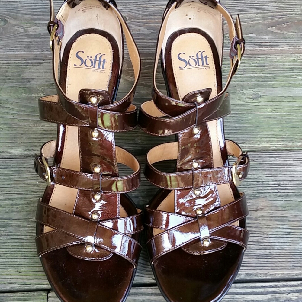 SOFFT brown pearlized wedges - SIZE 11M